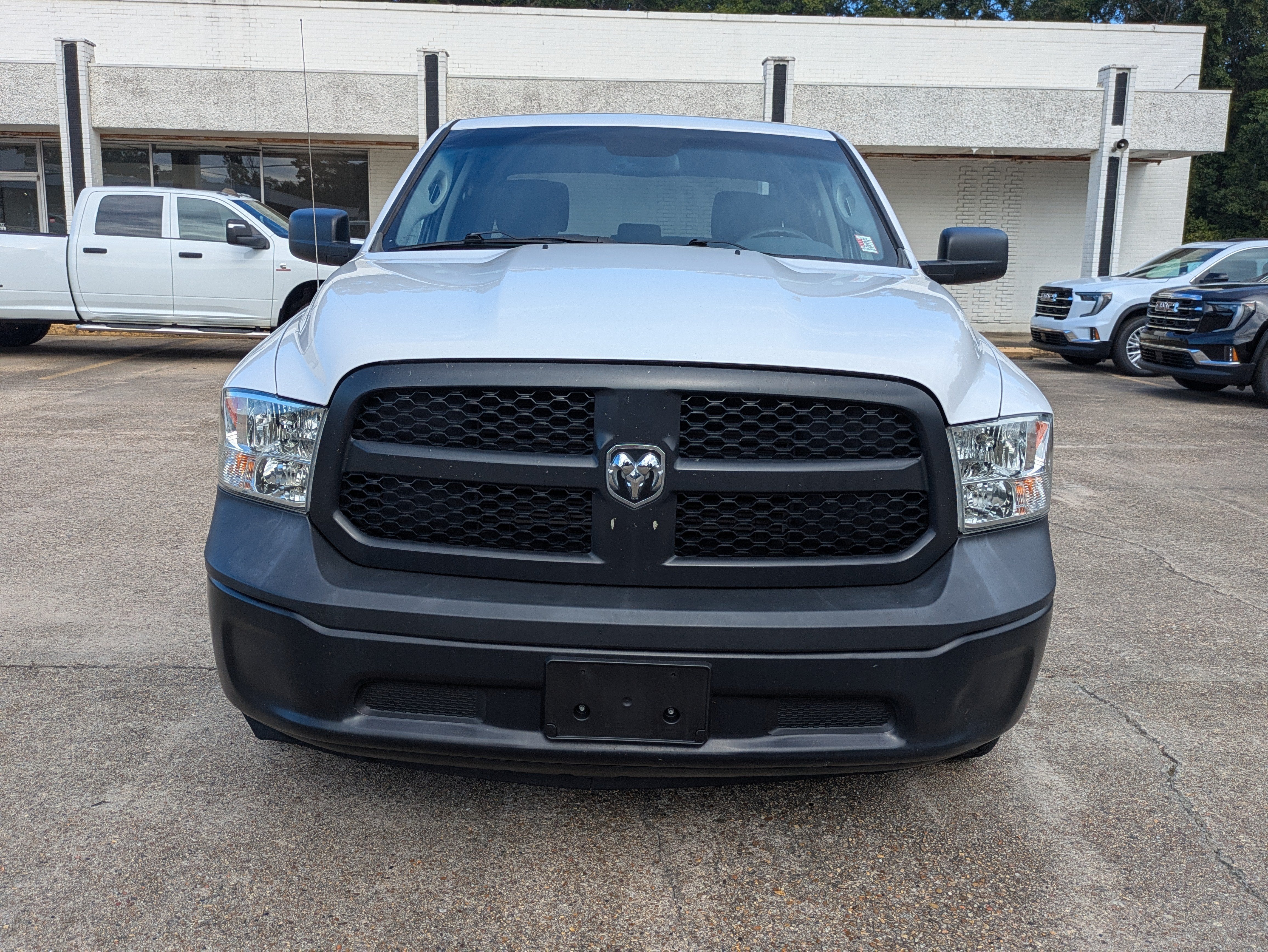 2019 RAM 1500 Classic Tradesman Crew Cab 4x2 5'7" Box