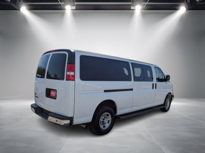 2023 Chevrolet Express Passenger 3500 1LT