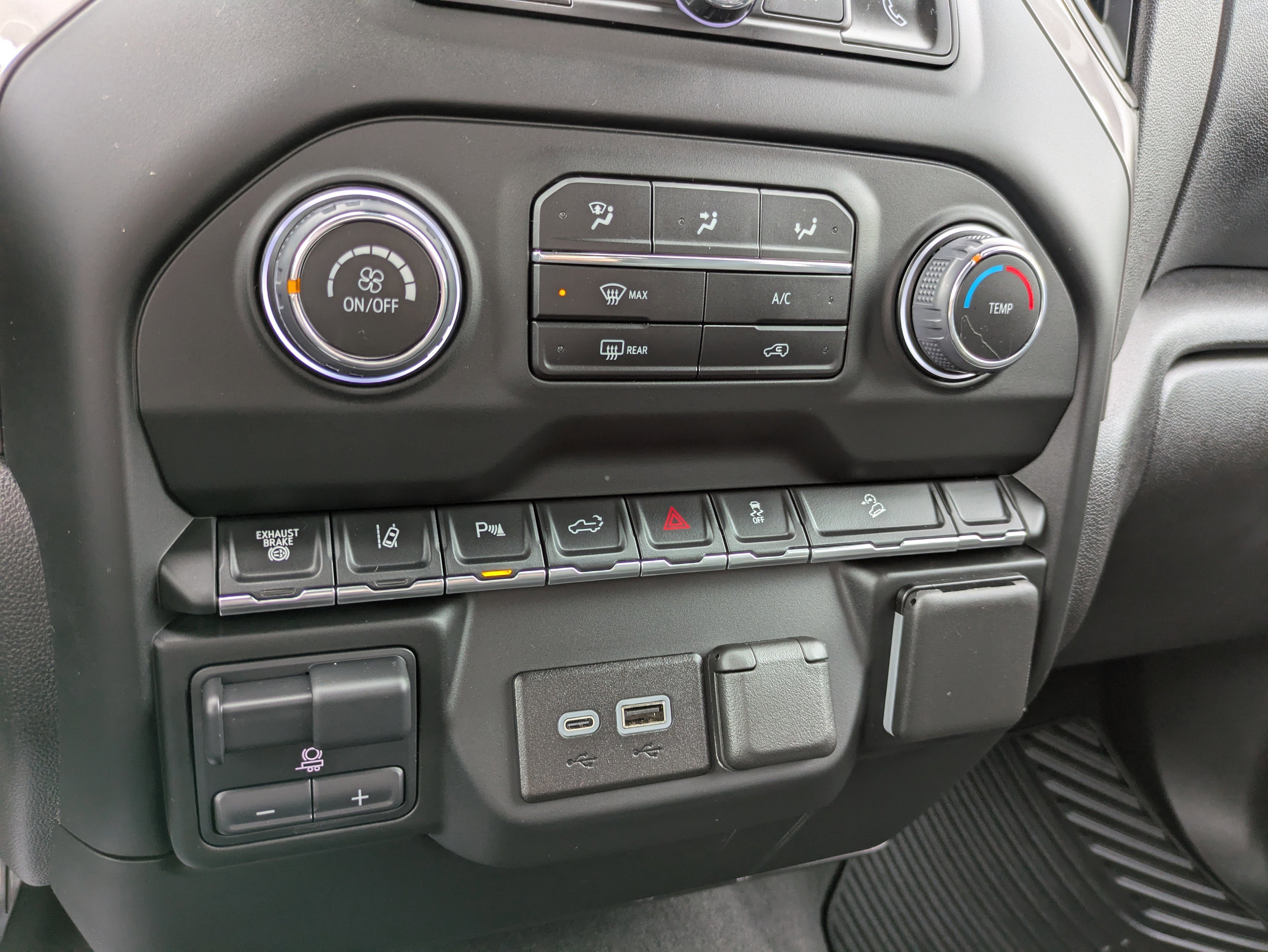 2024 Chevrolet Silverado 2500 HD Custom