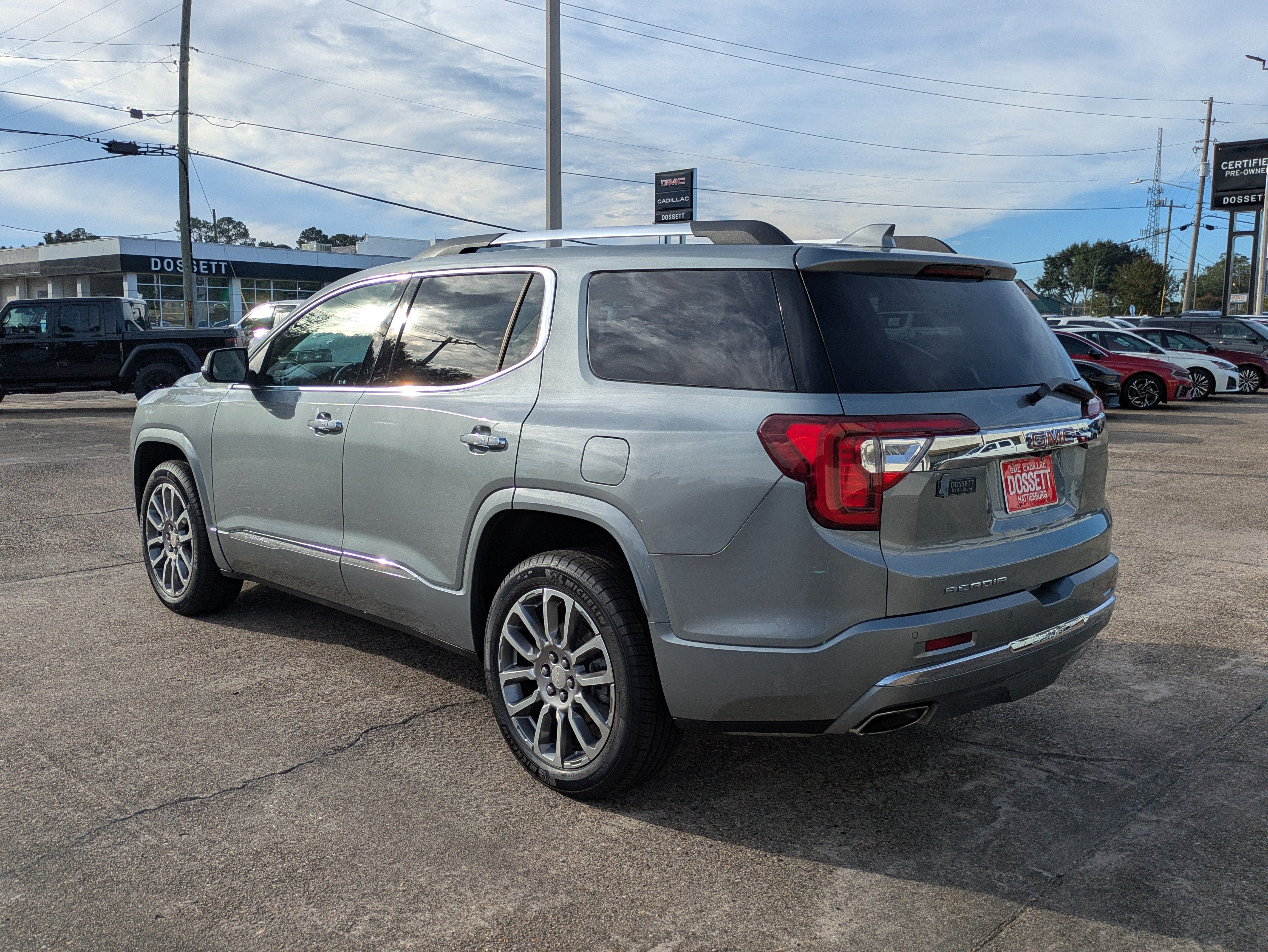 2023 GMC Acadia Denali