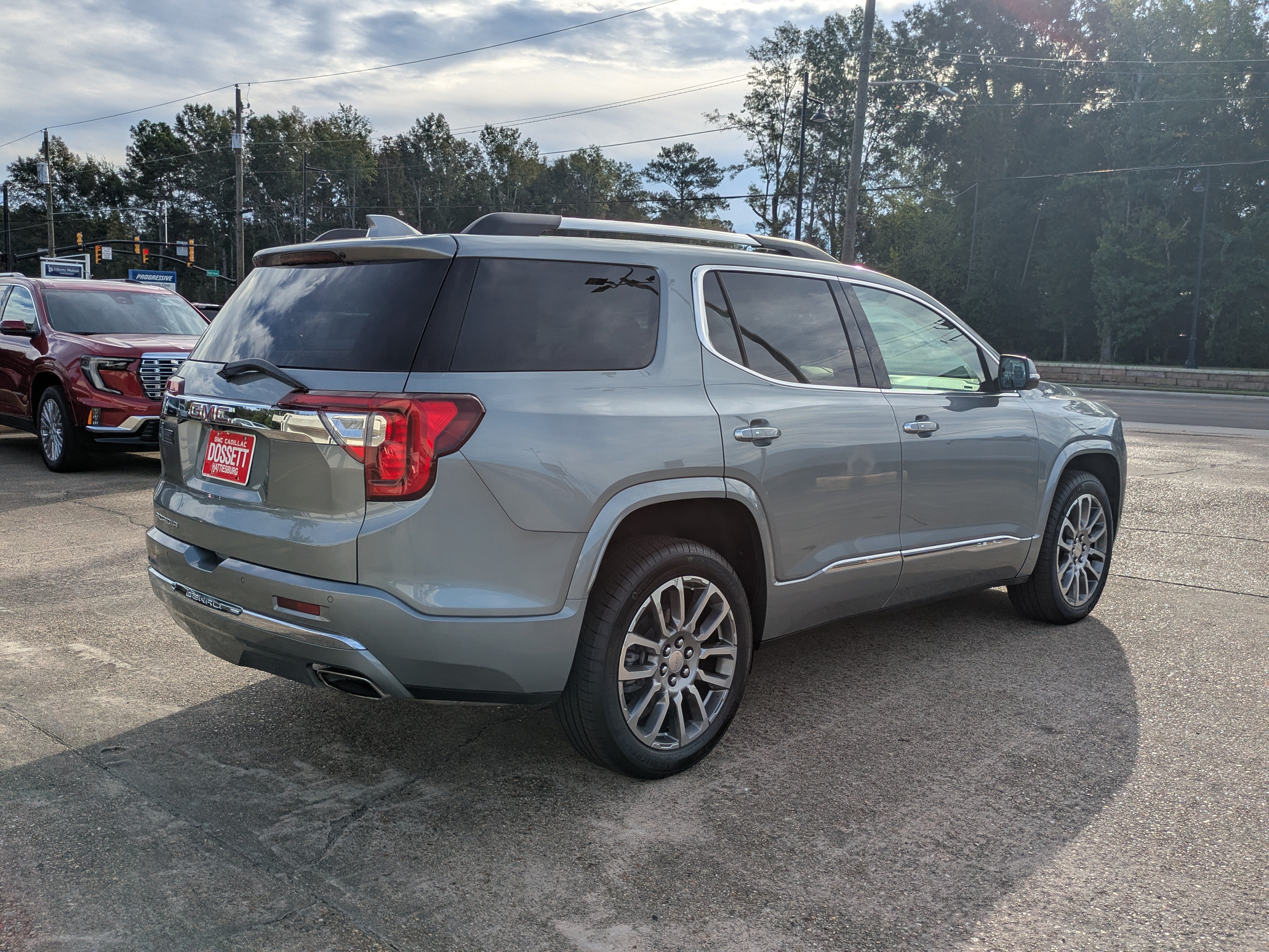2023 GMC Acadia Denali