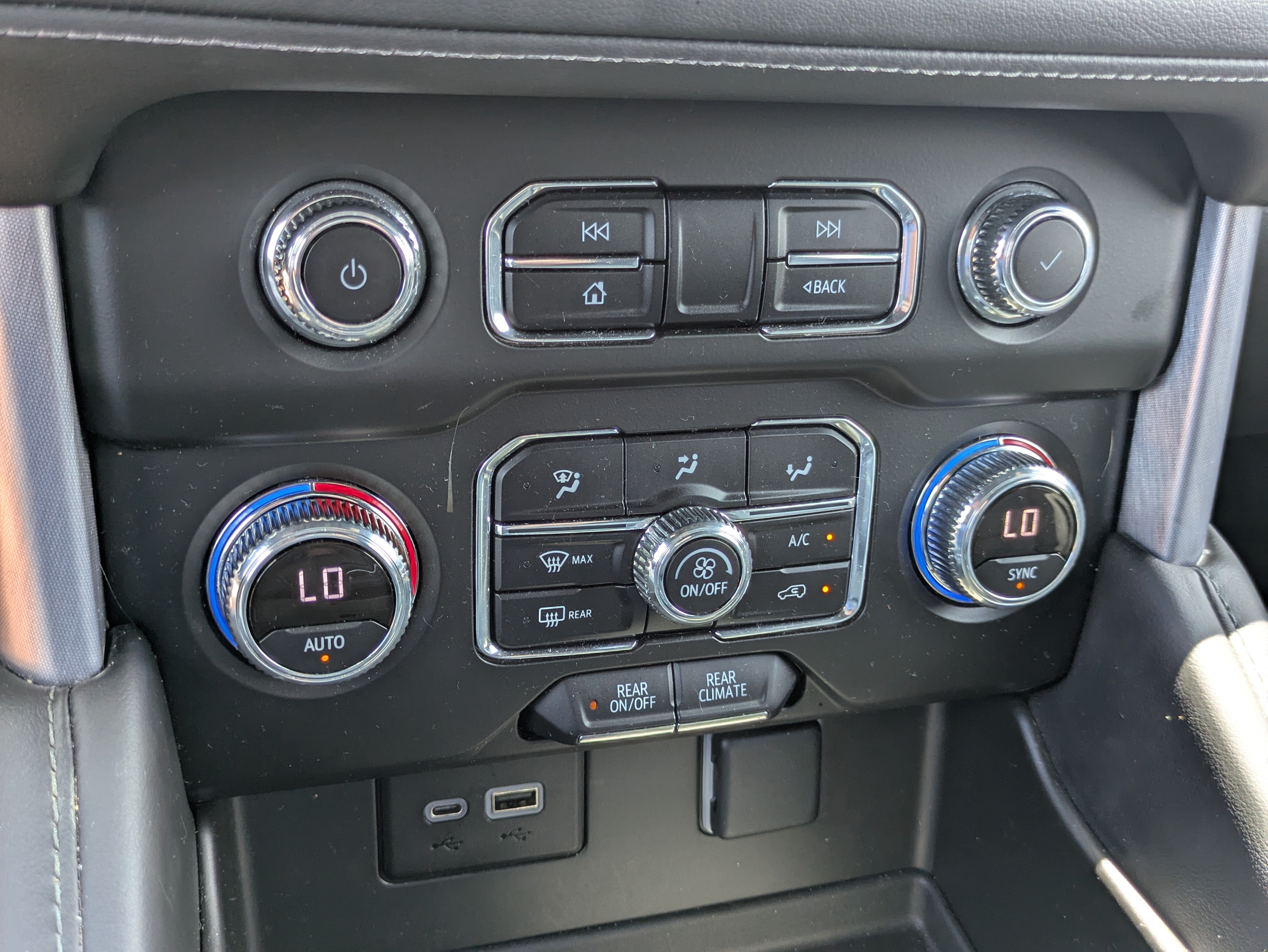 2023 GMC Yukon SLE