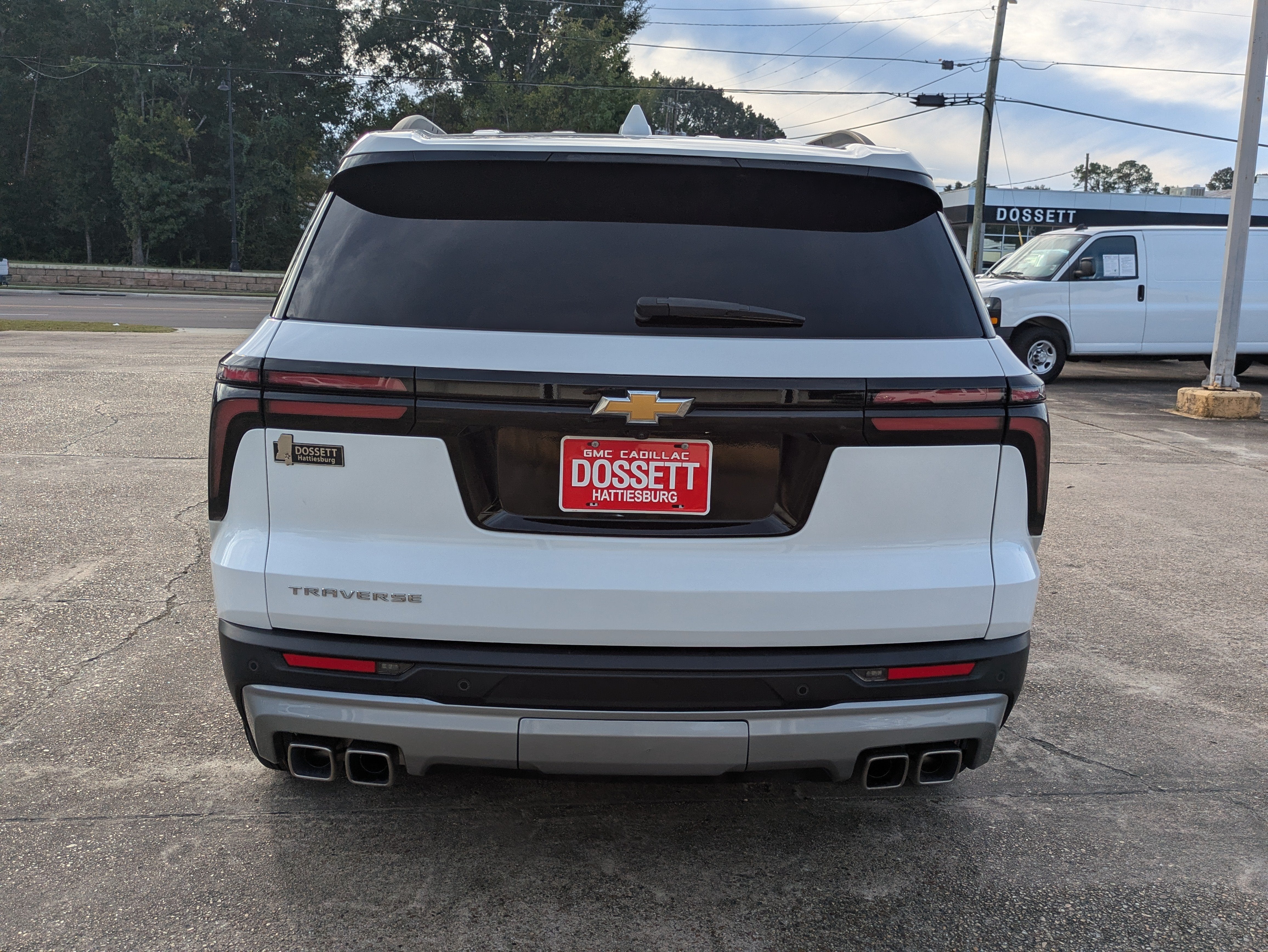 2025 Chevrolet Traverse LT