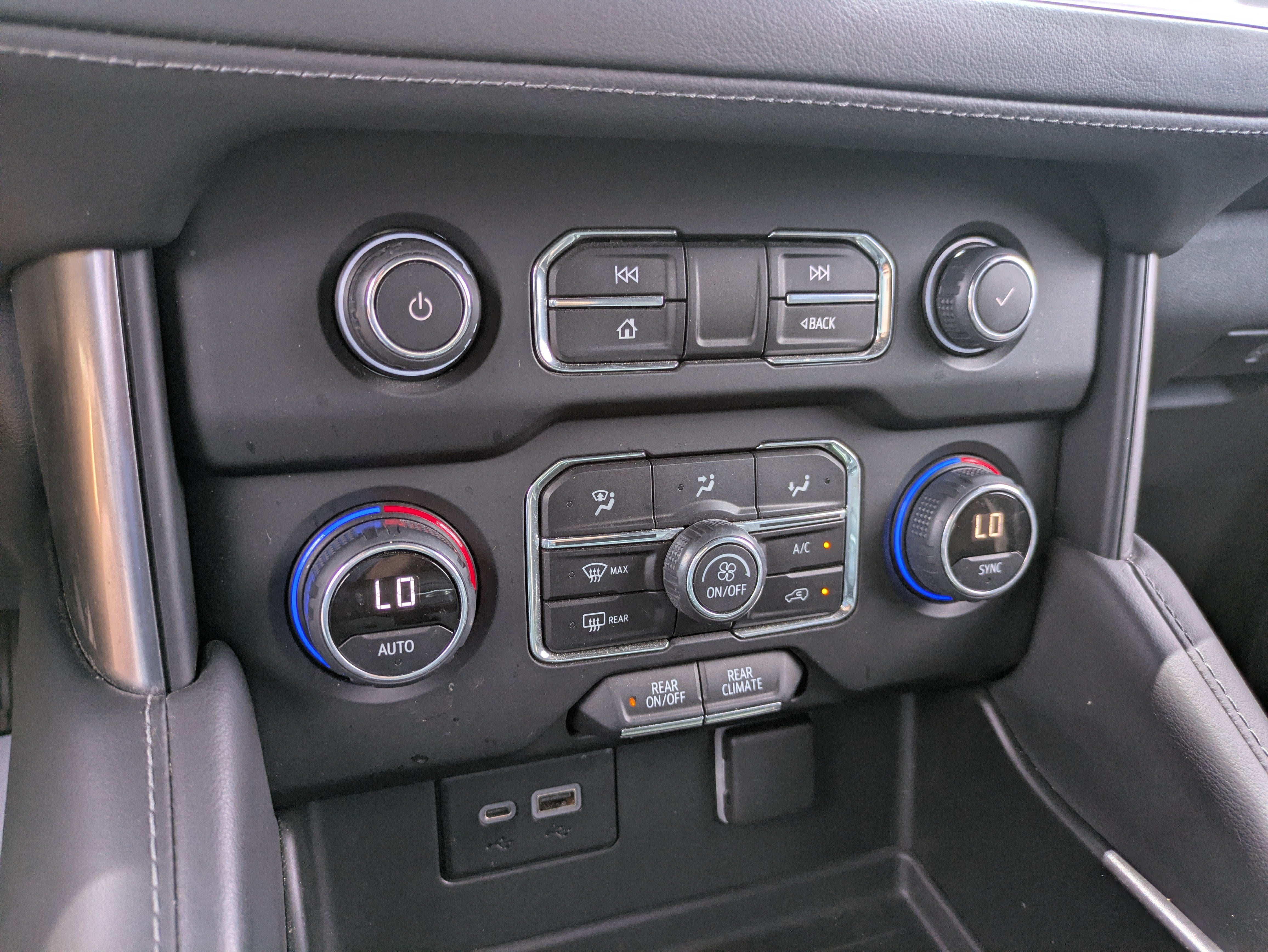 2022 Chevrolet Tahoe LS