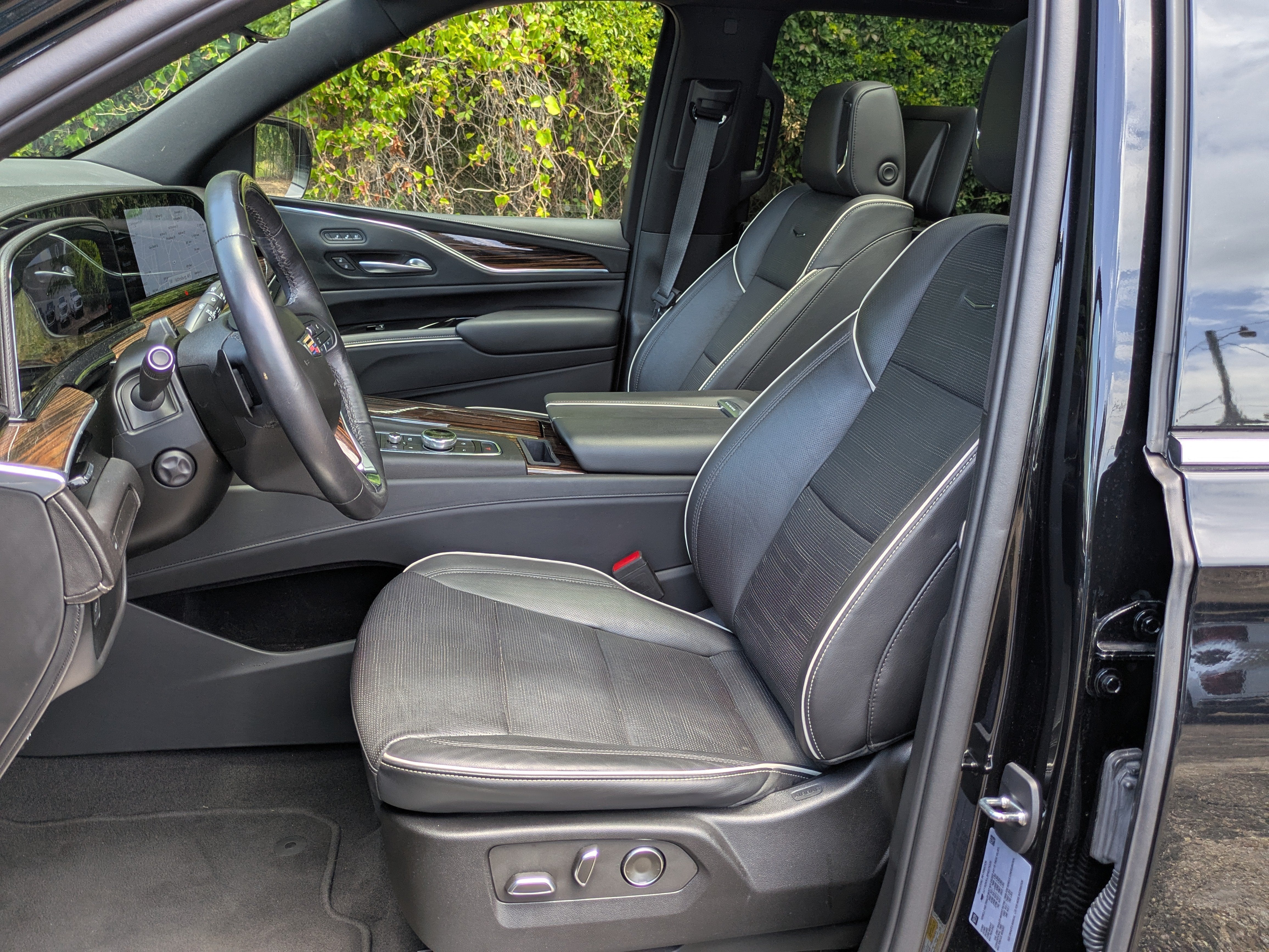 2023 Cadillac Escalade ESV Premium Luxury
