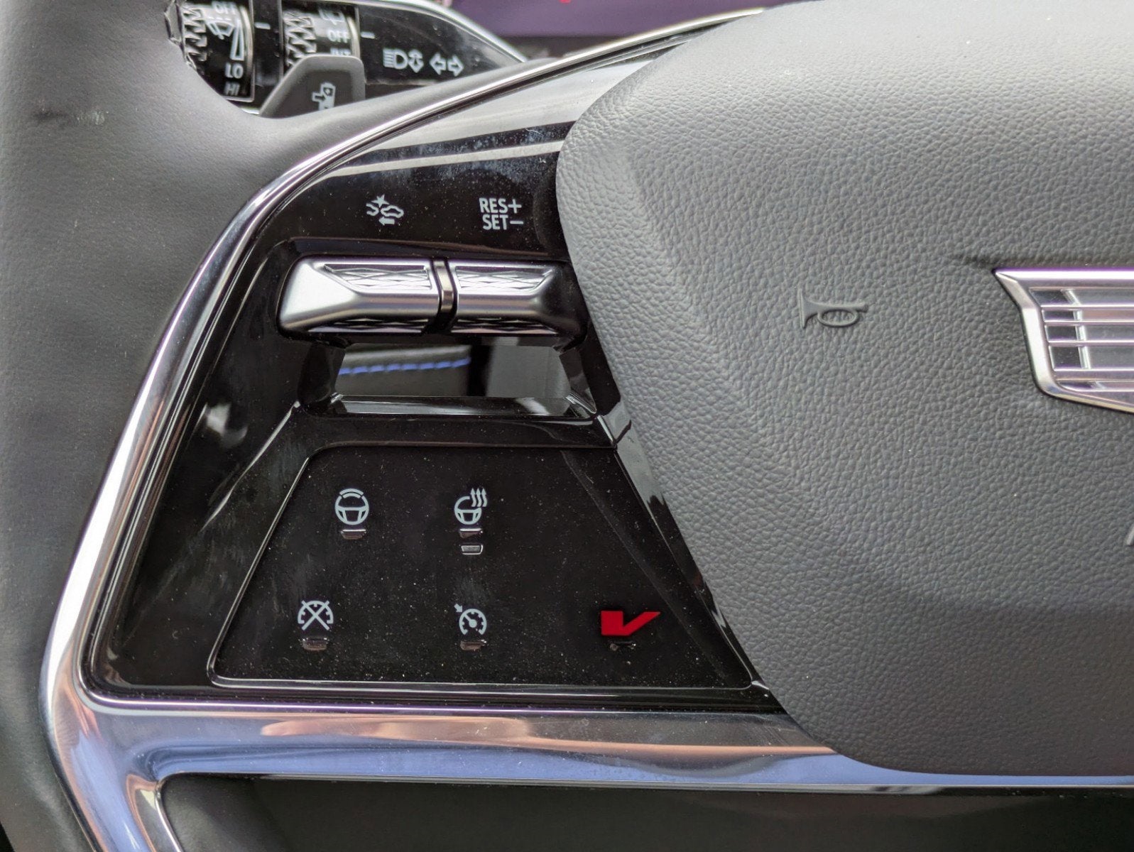 2025 Cadillac ESCALADE IQ Sport 1