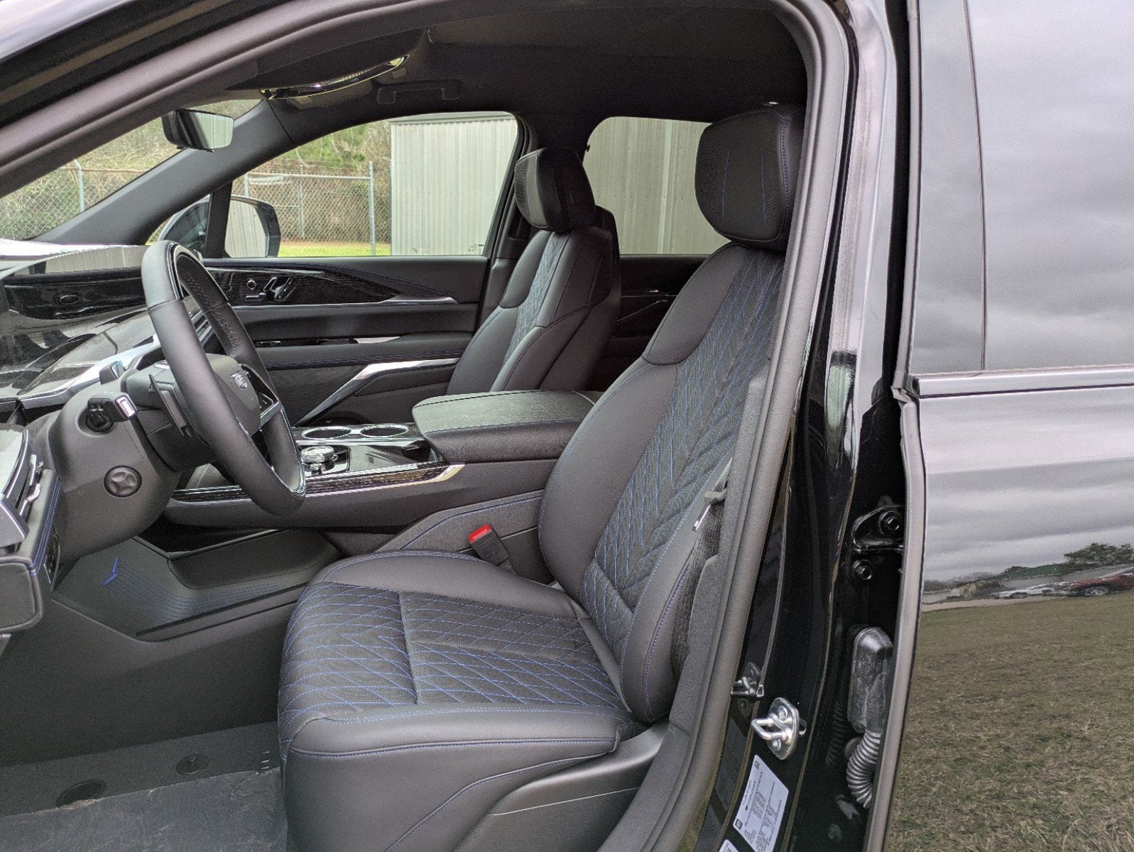 2025 Cadillac ESCALADE IQ Sport 1