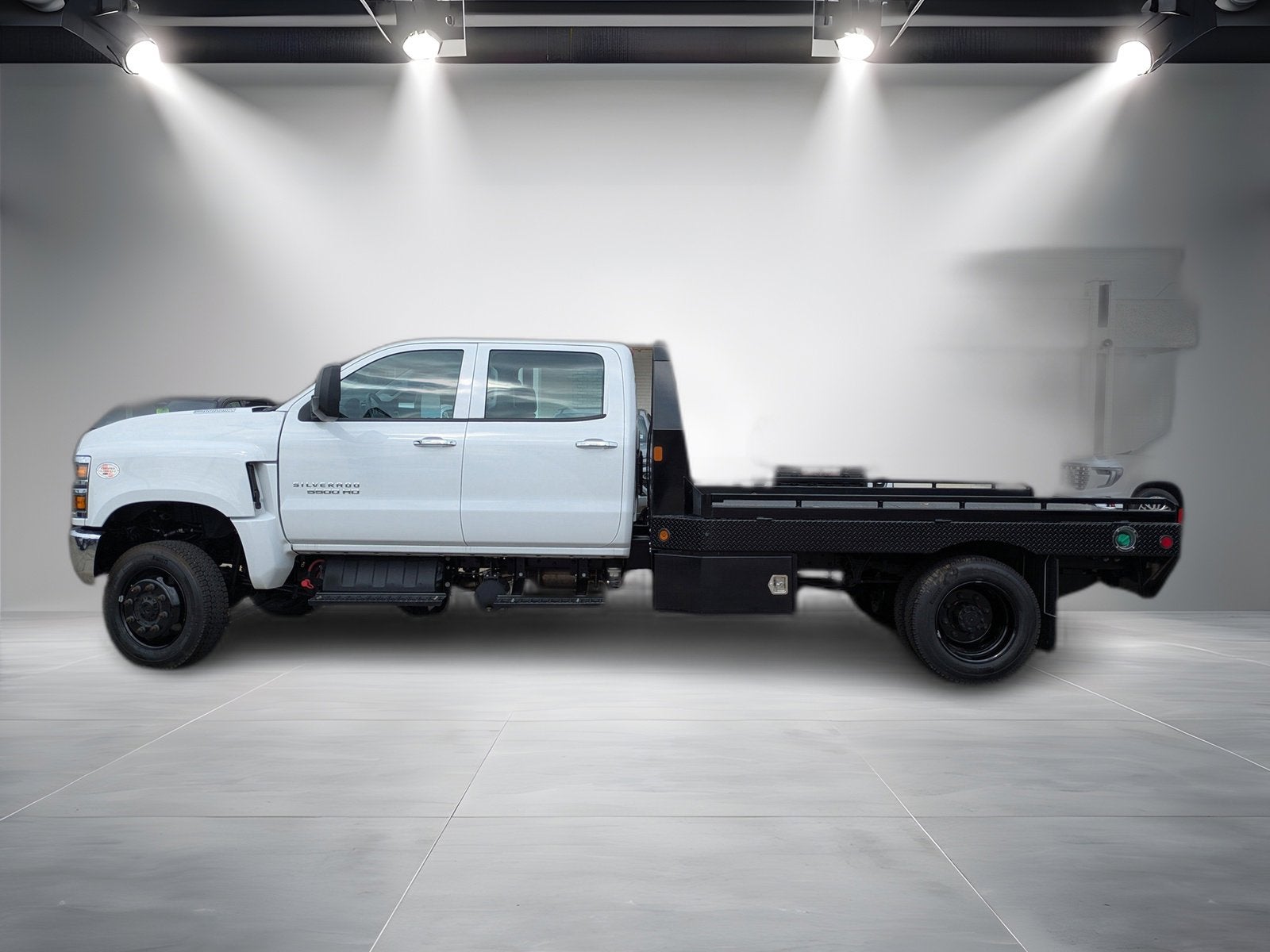 2024 Chevrolet Silverado 5500 HD Work Truck