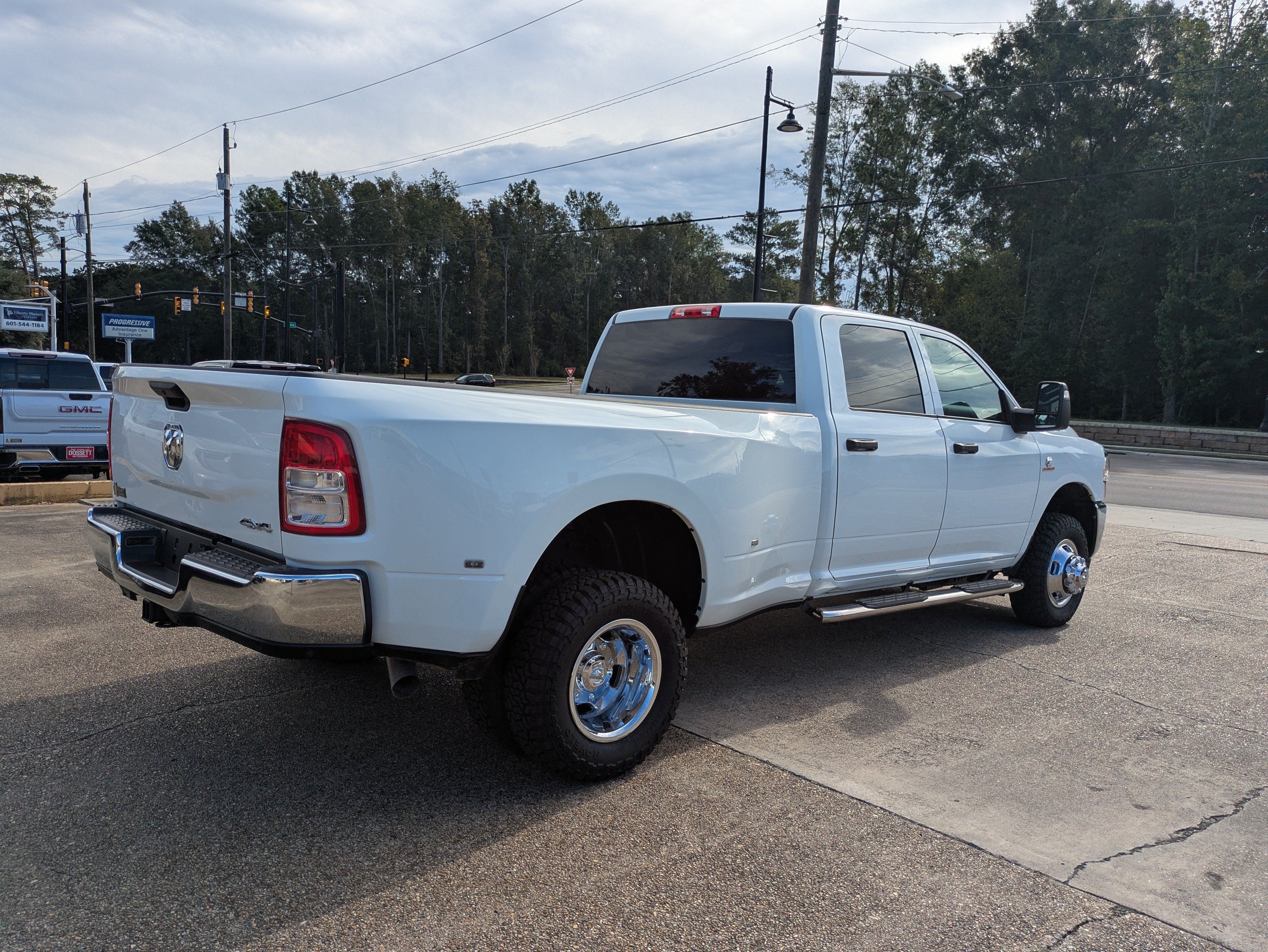 2024 RAM 3500 Tradesman Crew Cab 4x4 8' Box