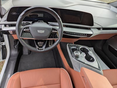 2025 Cadillac OPTIQ Luxury 2