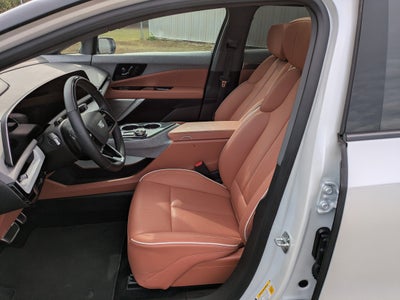 2025 Cadillac OPTIQ Luxury 2