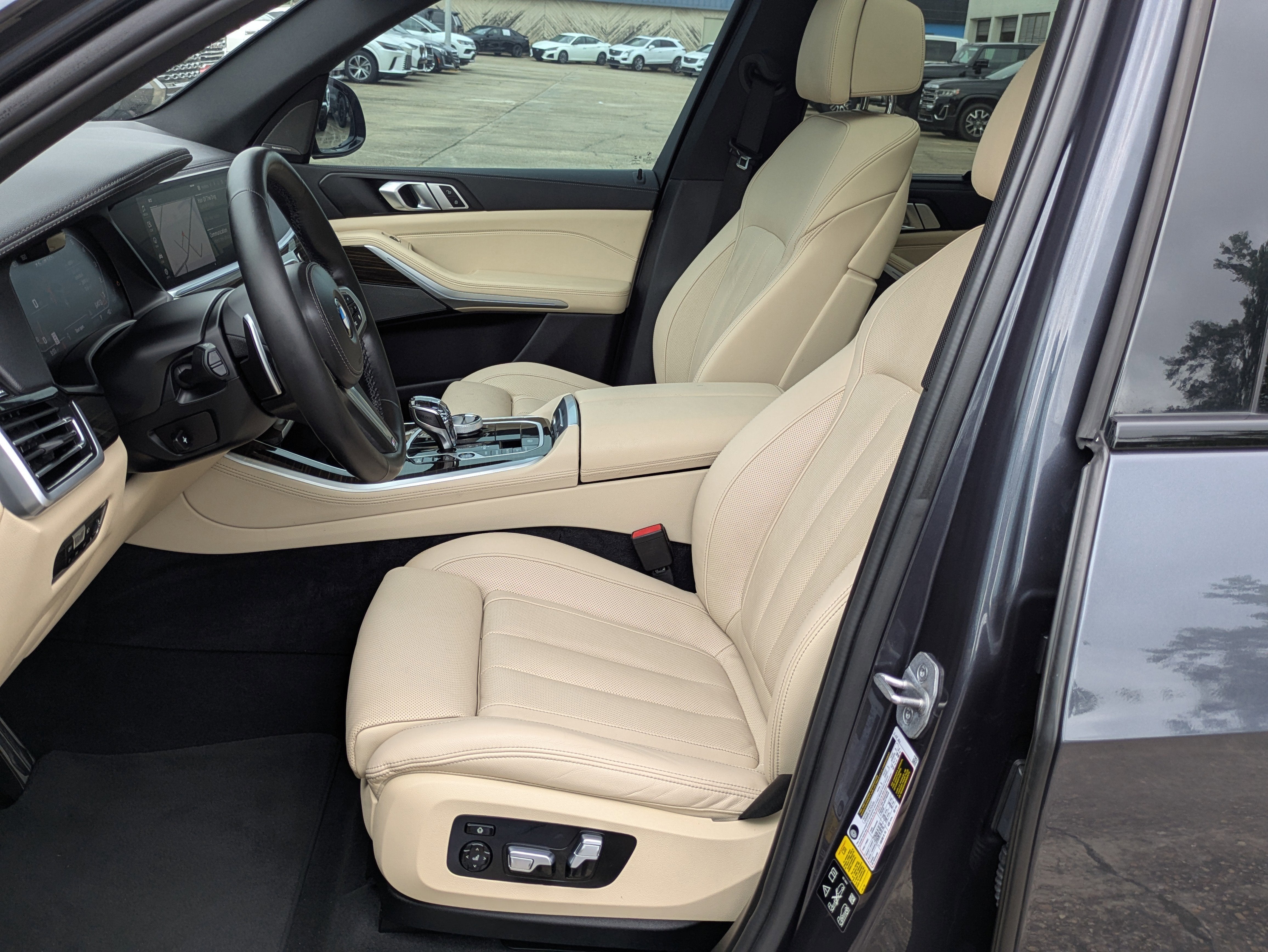2022 BMW X5 M50i