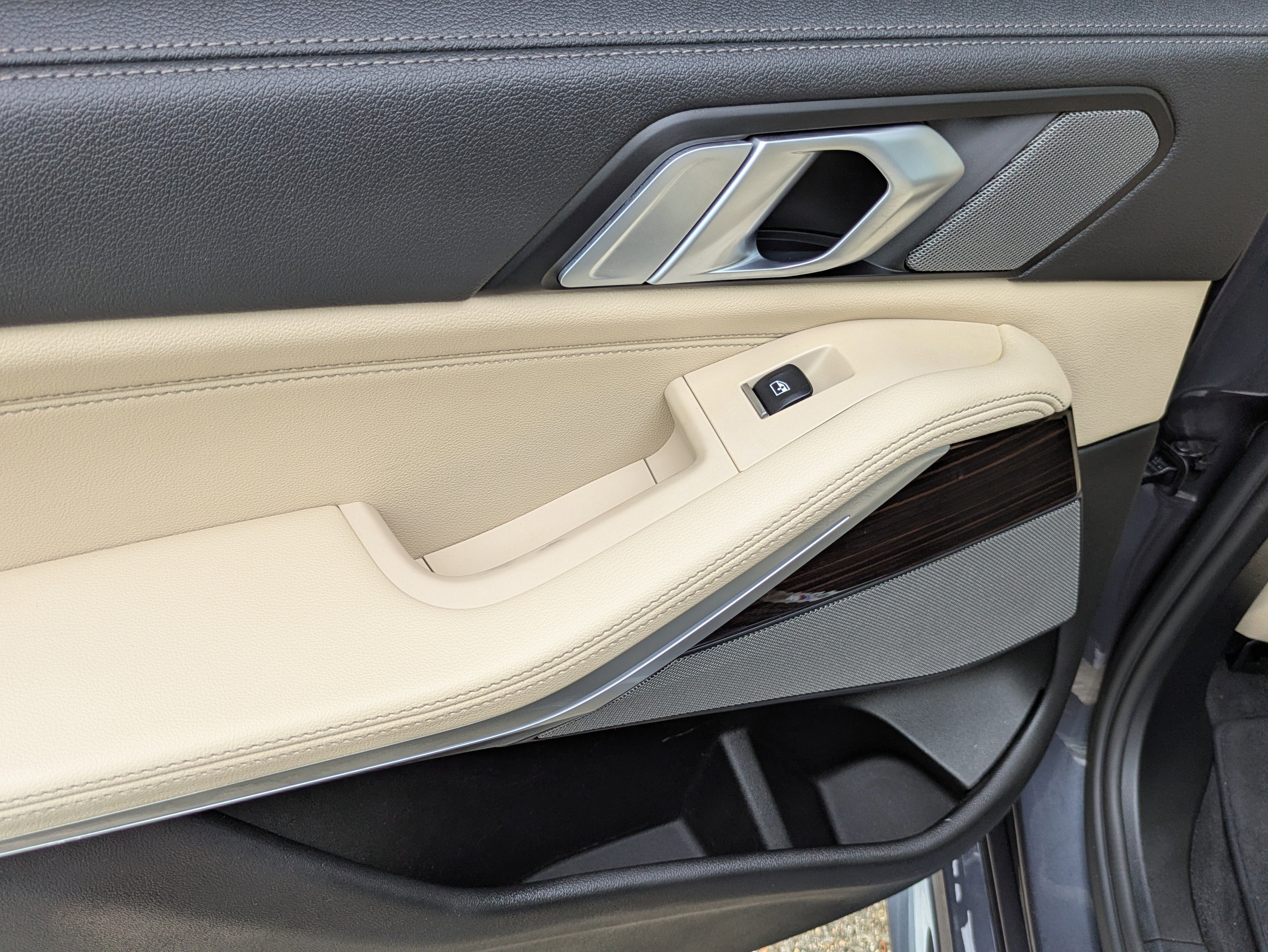 2022 BMW X5 M50i