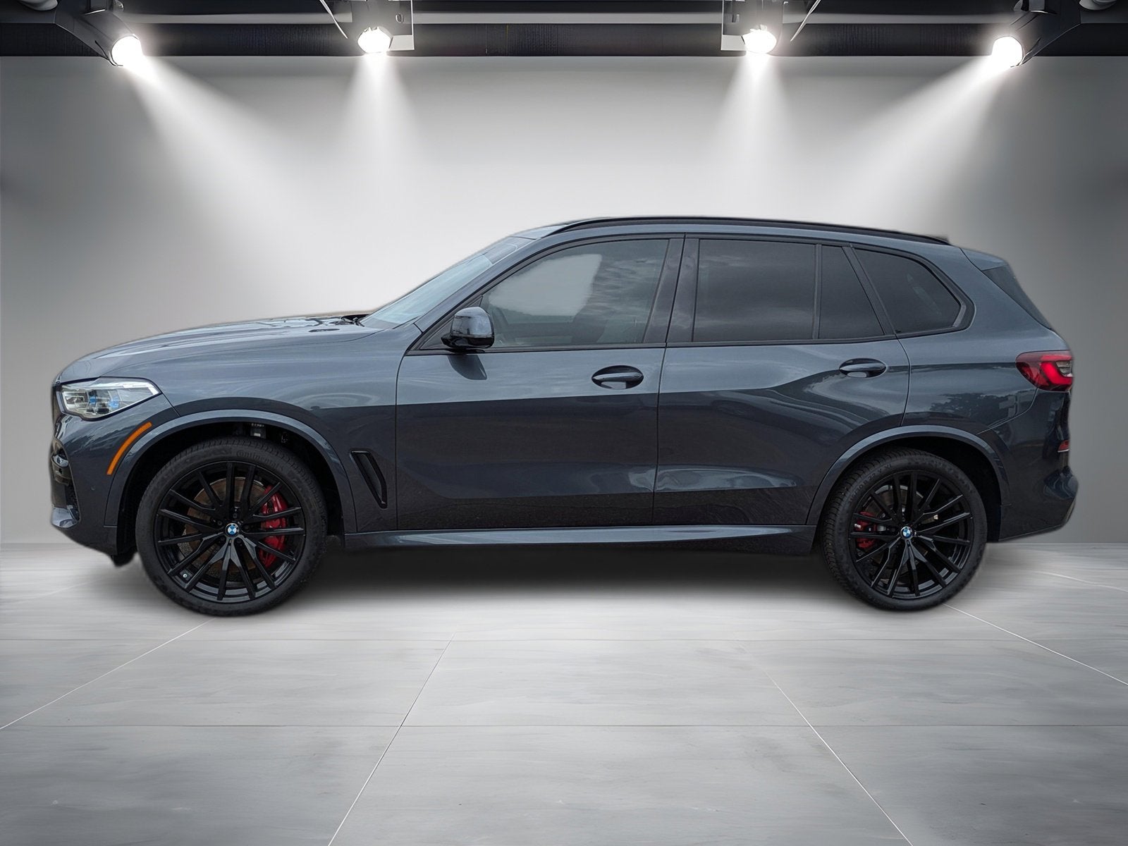 2022 BMW X5 M50i